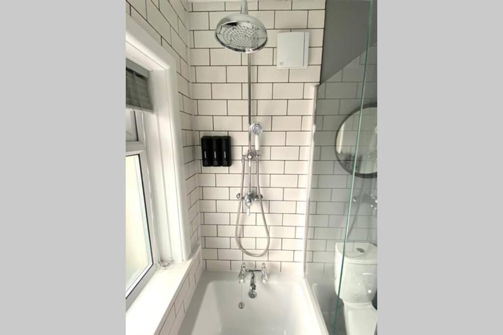 Spacious 2 Bed Apt Sleeps 4 Near Bournemouth Beach Luaran gambar