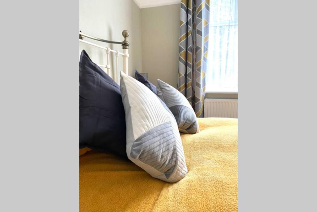 Spacious 2 Bed Apt Sleeps 4 Near Bournemouth Beach Luaran gambar