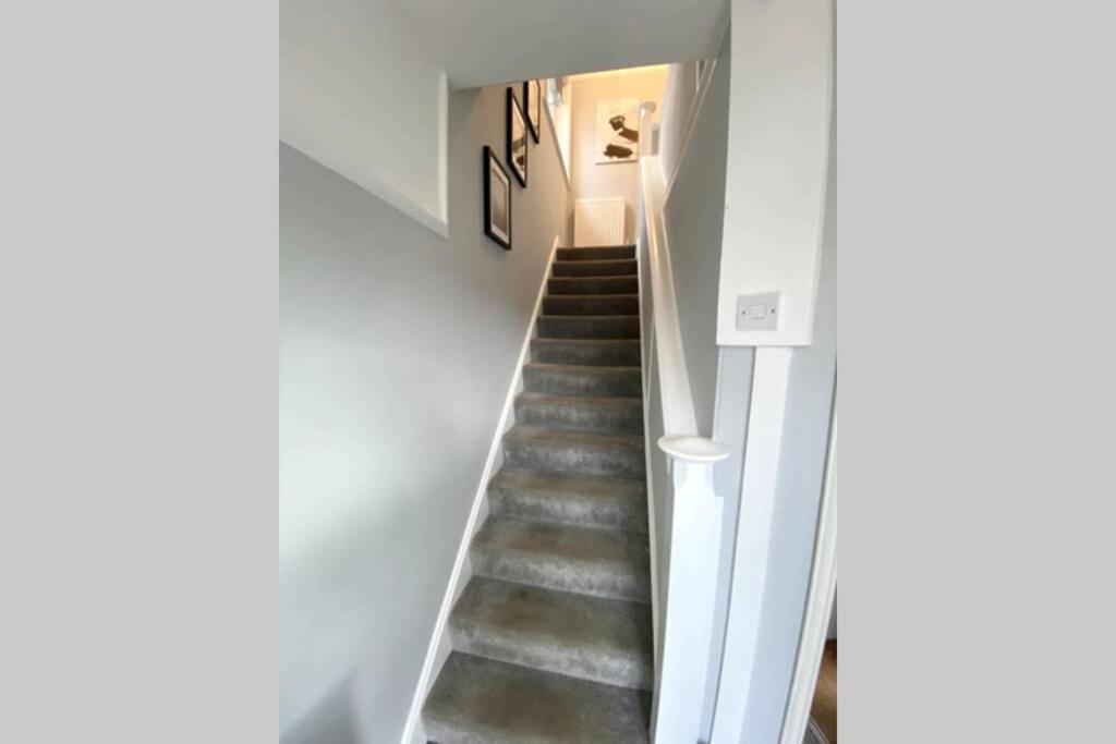 Spacious 2 Bed Apt Sleeps 4 Near Bournemouth Beach Luaran gambar